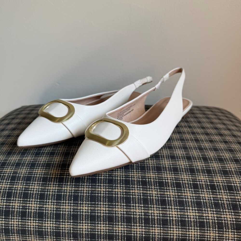 A New Day Jenny Buckle Pointed Toe Slingback Flats Size 6.5 Cream